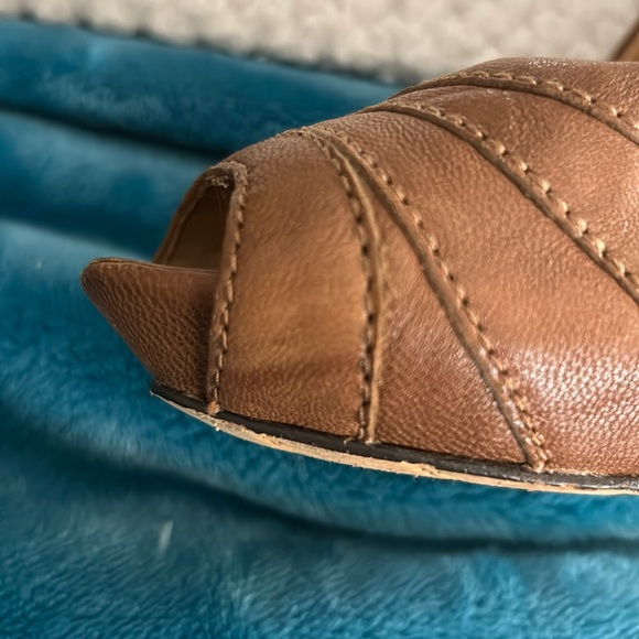 L.A.M.B Gwen Stefani Genuine Leather Platform Wood Heel Pumps - Picture 6 of 17